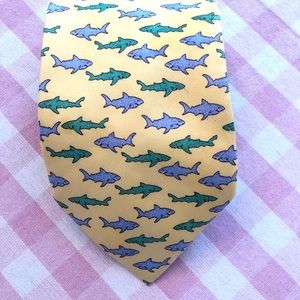 Alynn shark neck tie